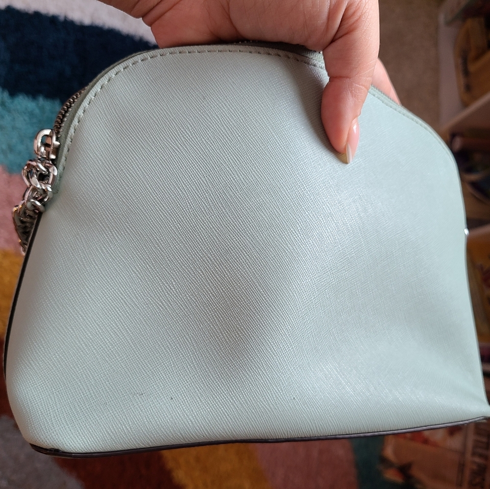 SALE Michael Kors Cindy Large Crossbody - Picture 4 of 5